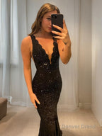 Sheath Column V Neck Sweep Train Lace Prom Dresses With Rhinestone