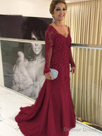Sheath Column V Neck Sweep Train Tulle Mother of the Bride Dresses With Appliques Lace