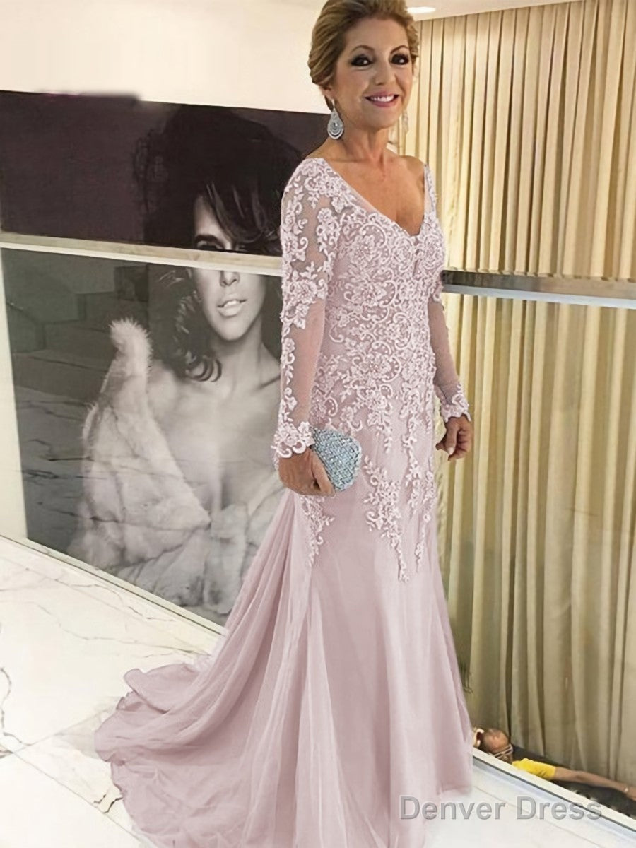 Sheath Column V Neck Sweep Train Tulle Mother of the Bride Dresses With Appliques Lace