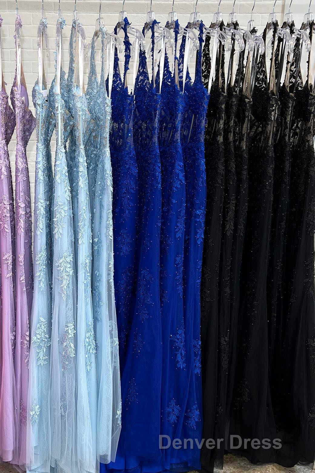 Sheath Halter Lace Tulle Prom Dresses with Appliques Secondary image