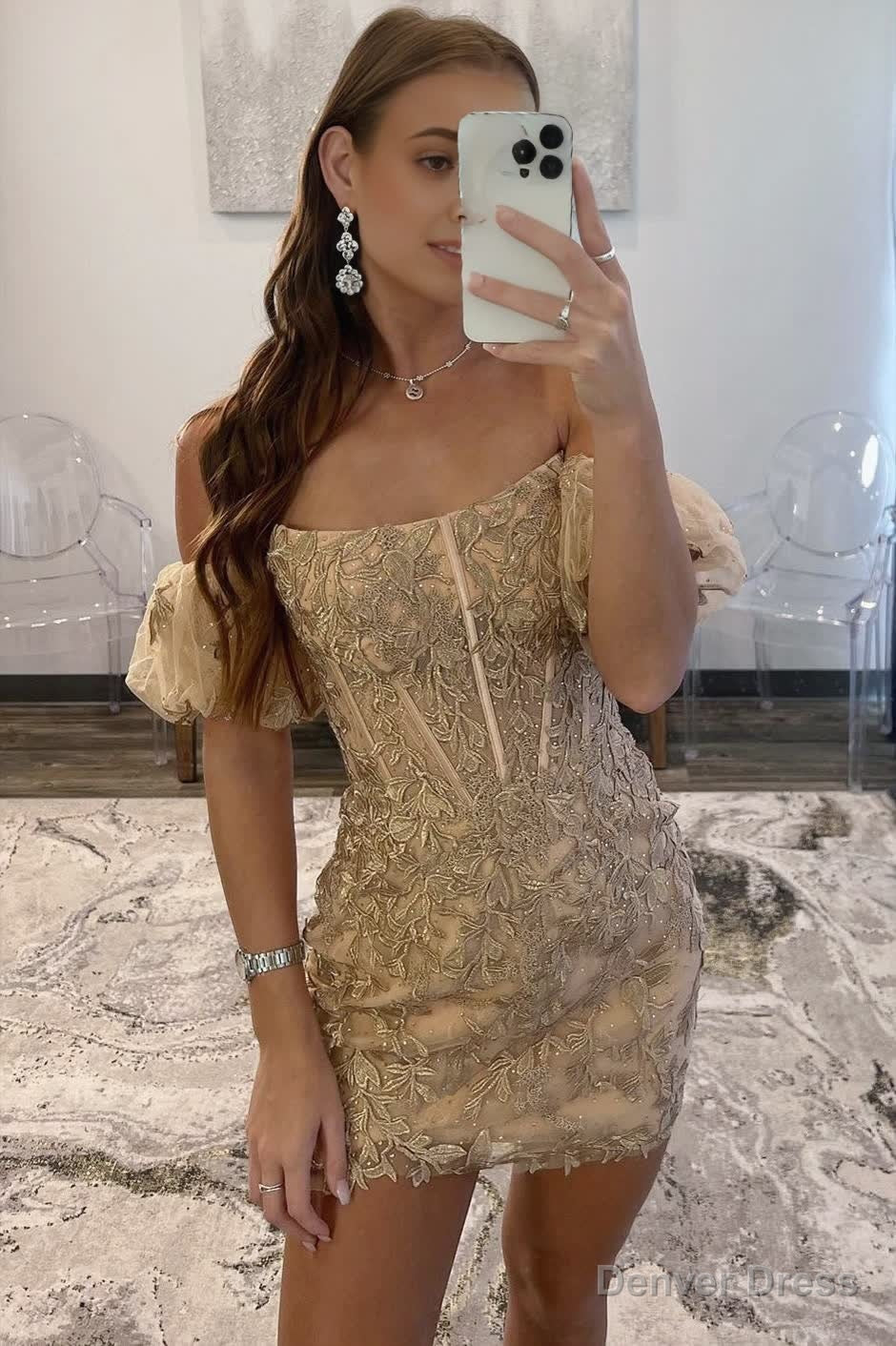 Sheath Lace Strapless Homecoming Dresses with Appliques