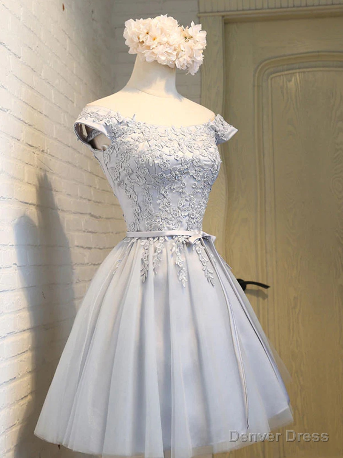 Short Sleeves Silver Gray Lace Prom Dresses, Lace Graduation Homecoming Dresses Main image