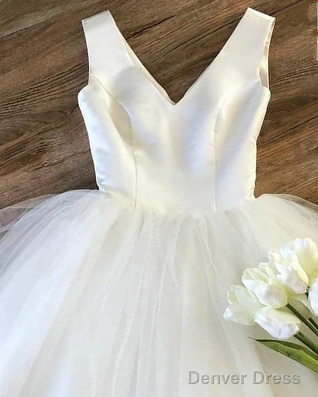 Short V Neck Wedding Dress Tulle Secondary image