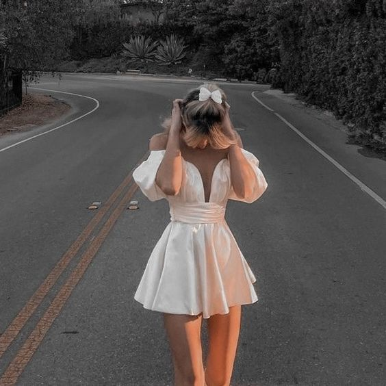 Elegant White Off The Shoulder V Neck Homecoming Dress Short Prom Dresses