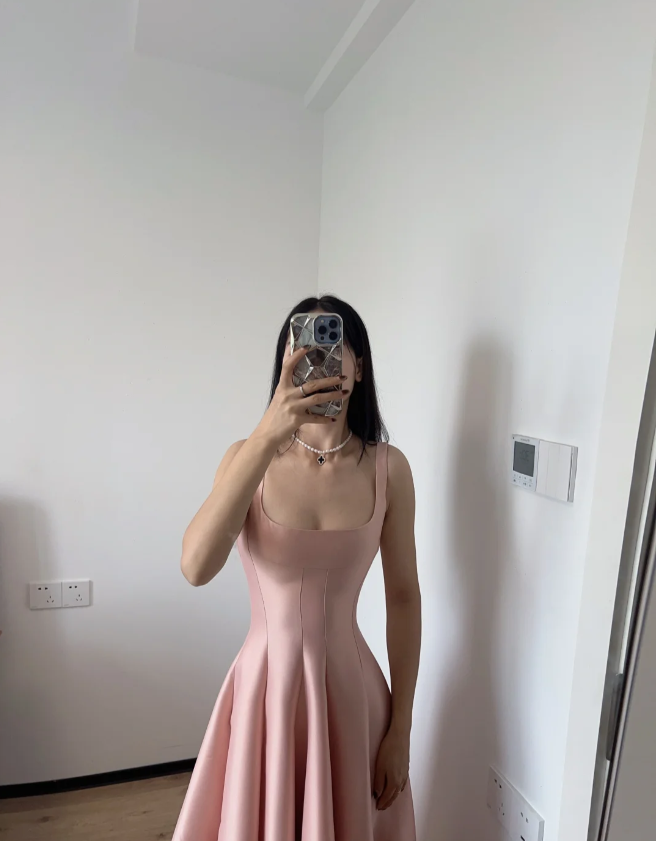 Simple And Elegant Pink A-Line Square Neck Halter Satin Prom Dresses Evening Dresses