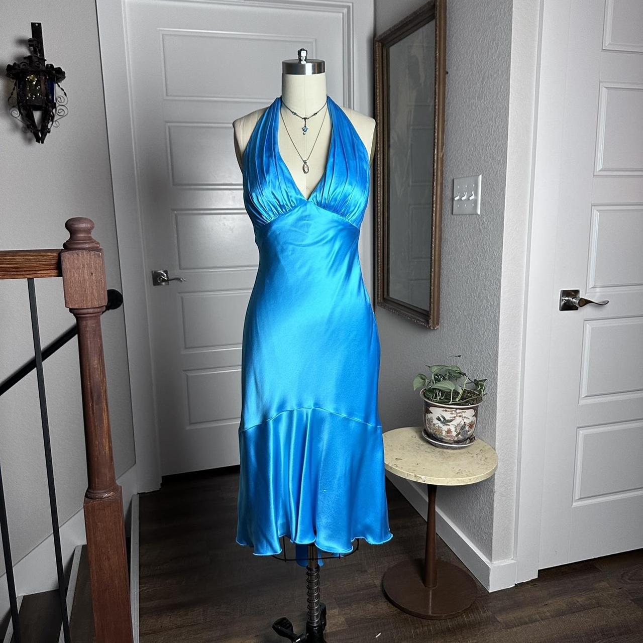 Simple Halter Neck Satin Blue Open Back Homecoming Dresses