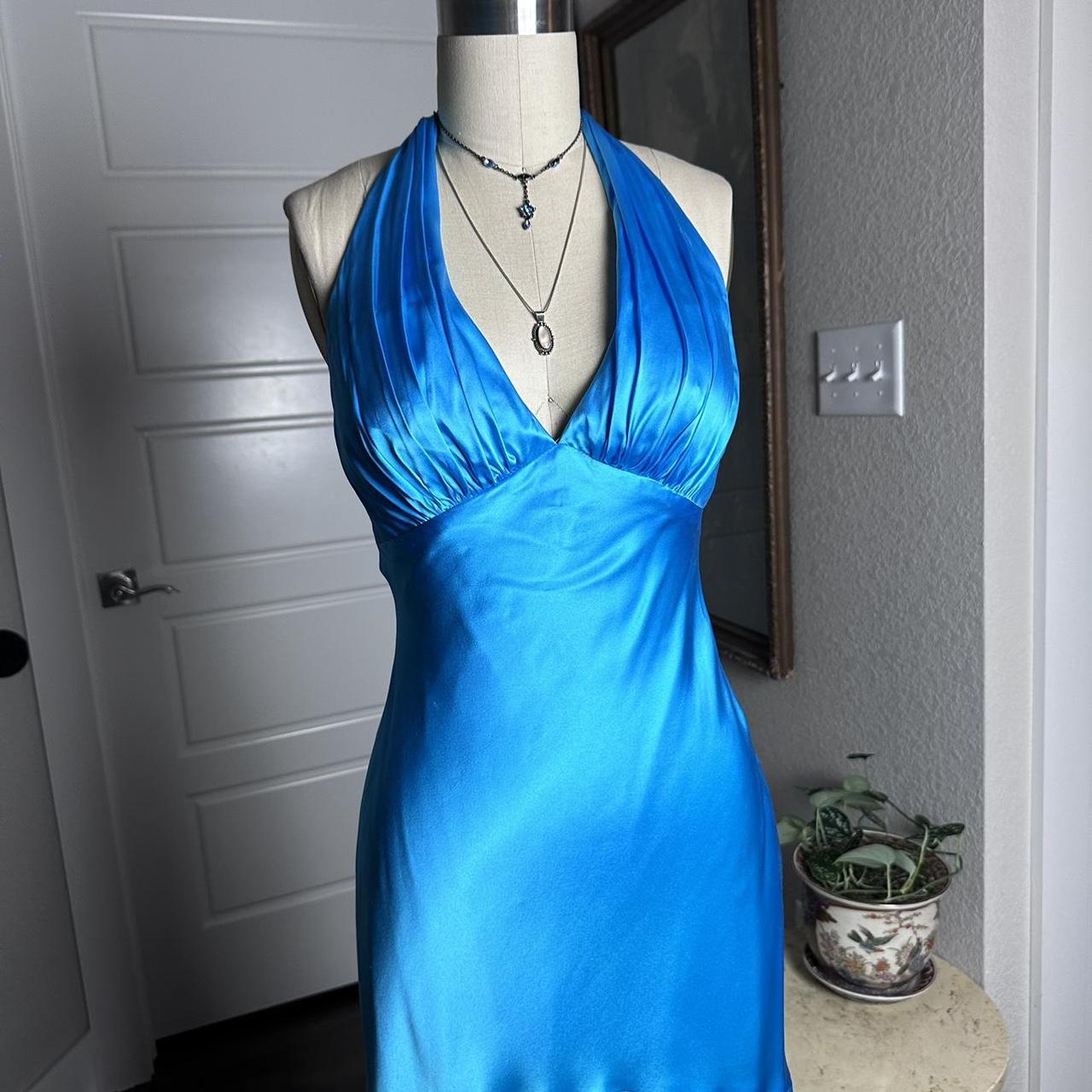 Simple Halter Neck Satin Blue Open Back Homecoming Dresses