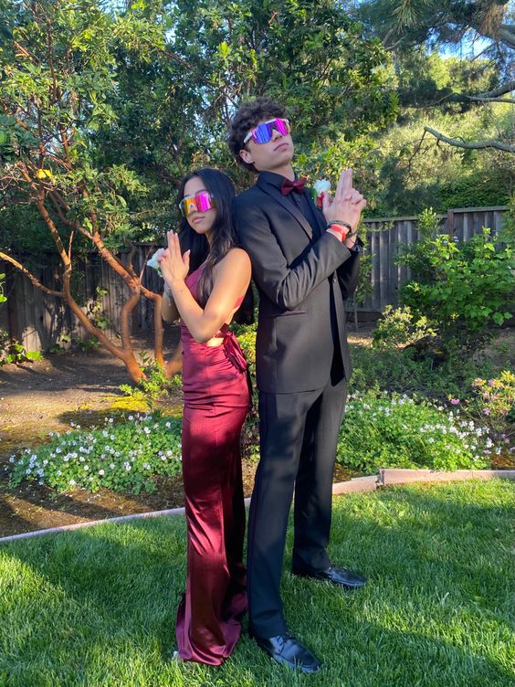 Simple Mermaid Long Burgundy Slit Prom Dresses Secondary image