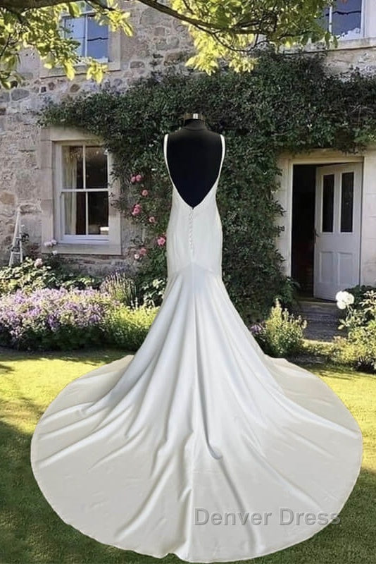 Simple Mermaid Plunge Neck Wedding Dresses Secondary image