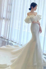 Simple Sweetheart Ruffles Mermid Satin Wedding Dress