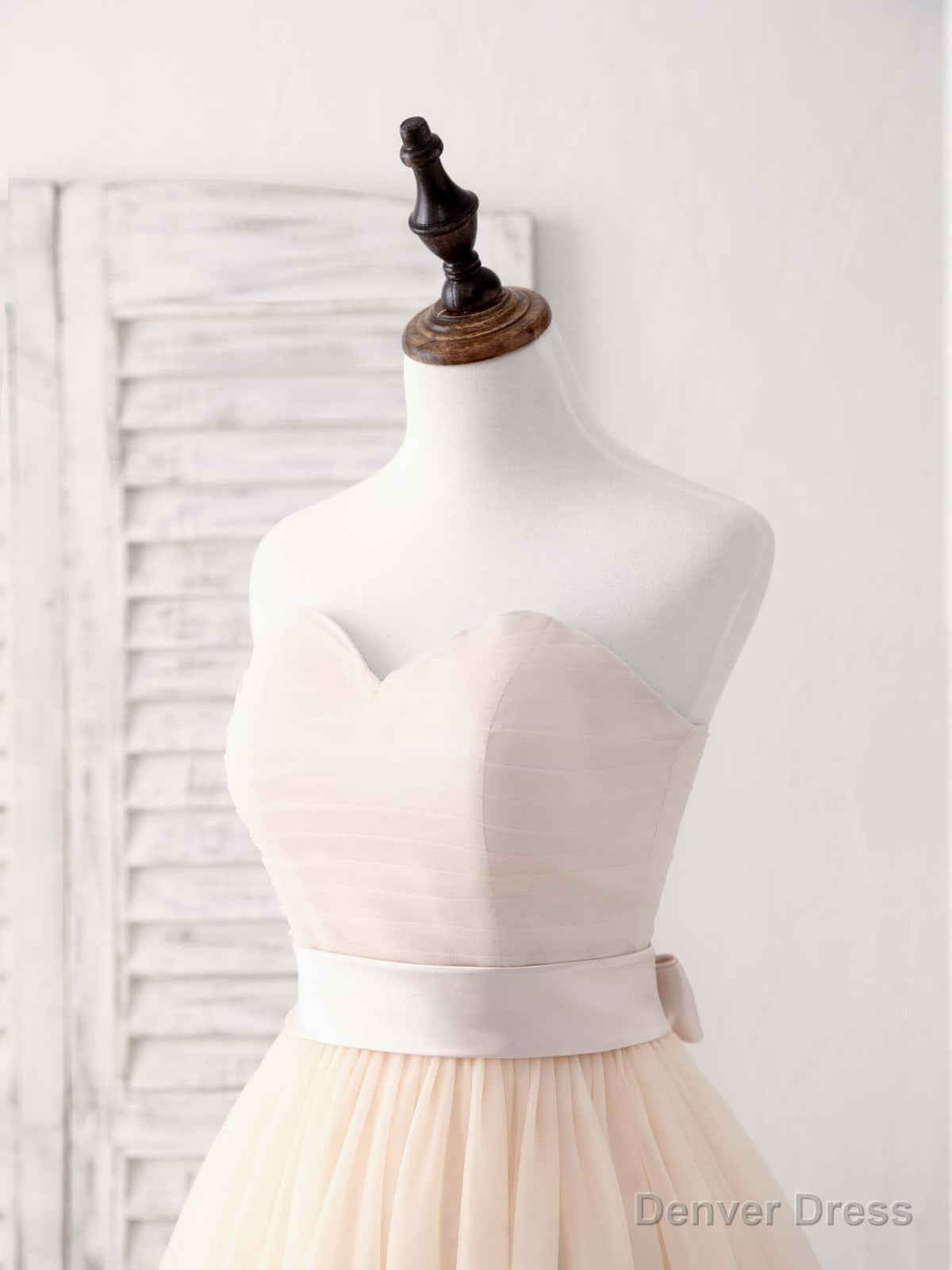 Simple Sweetheart Tulle Short Prom Dress Champagne Bridesmaid Dresses