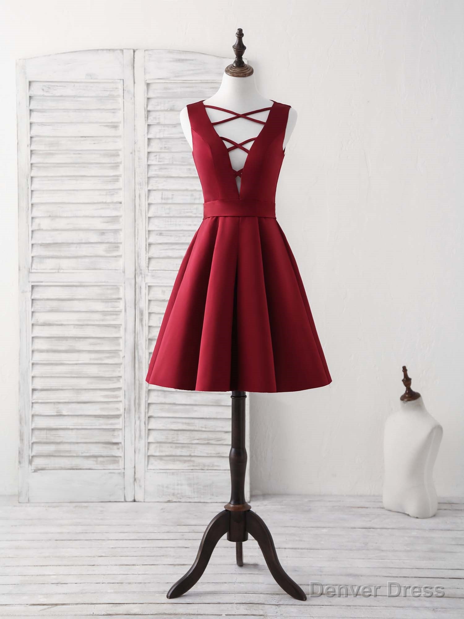 Simple V Neck Burgundy Short Prom Dress Satin Homecoming Dress
