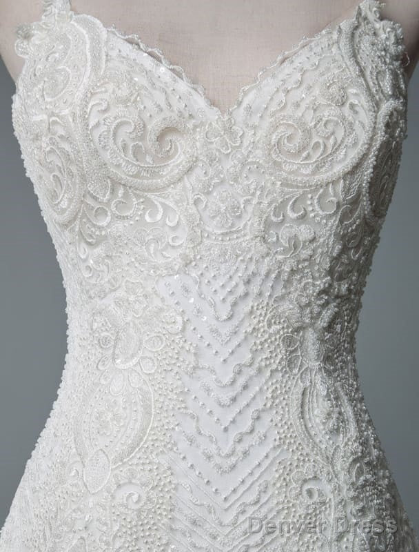 Simple Wedding Dress Lace V Neck Sleeveless Lace Mermaid Bridal Dresses With Train