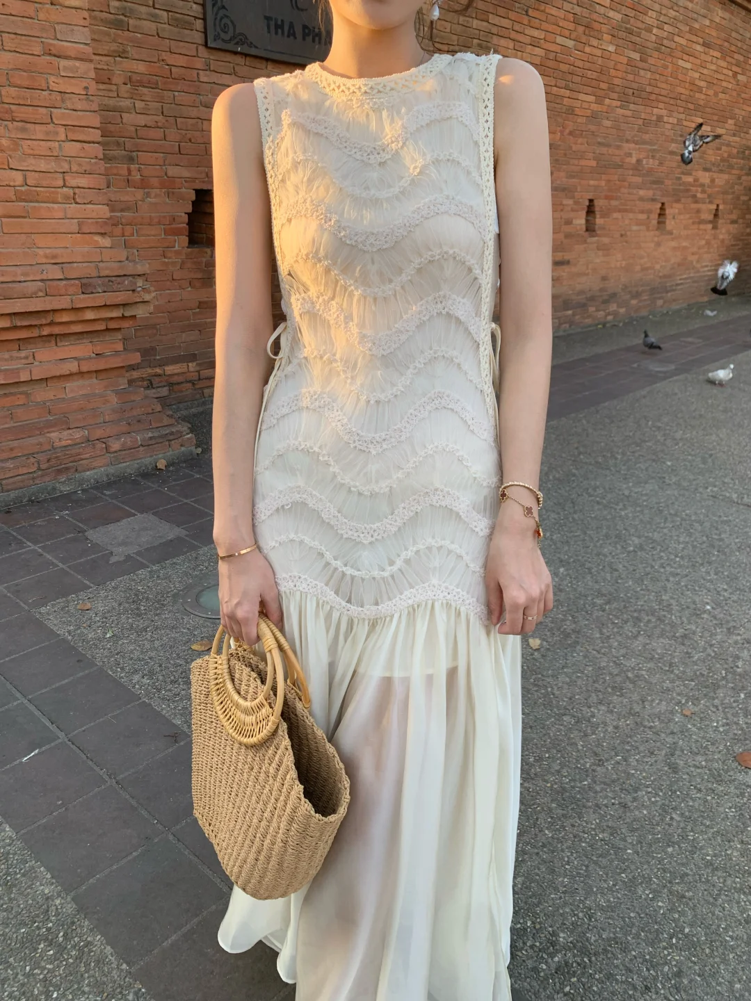Simple A Line Round Neck Light Apricot Lace Chiffon Prom Dresses Outfits Secondary image