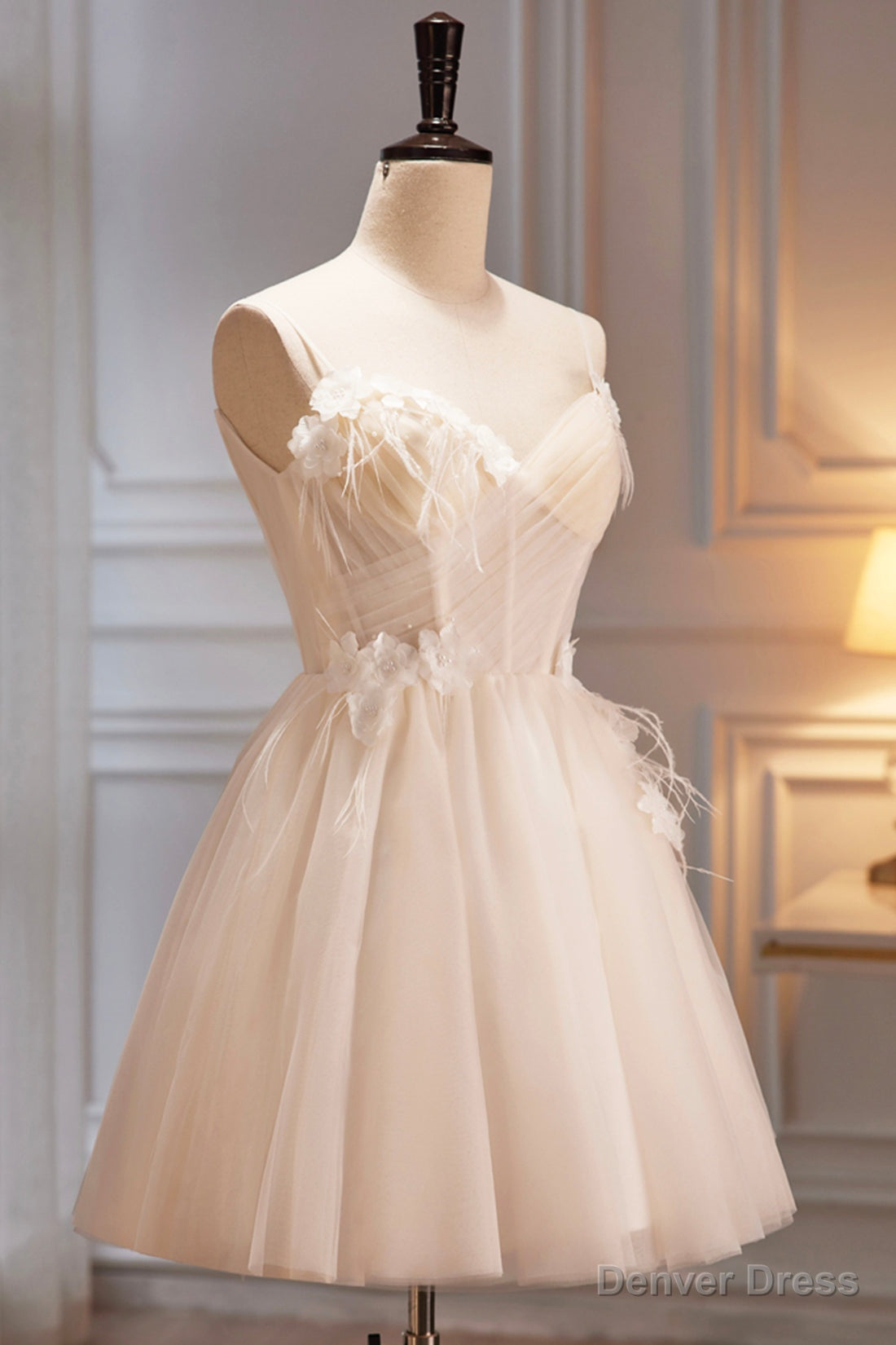 Spaghetti Strap V Neck Tulle Short Prom Dress, Cute Champagne Homecoming Dresses Main image