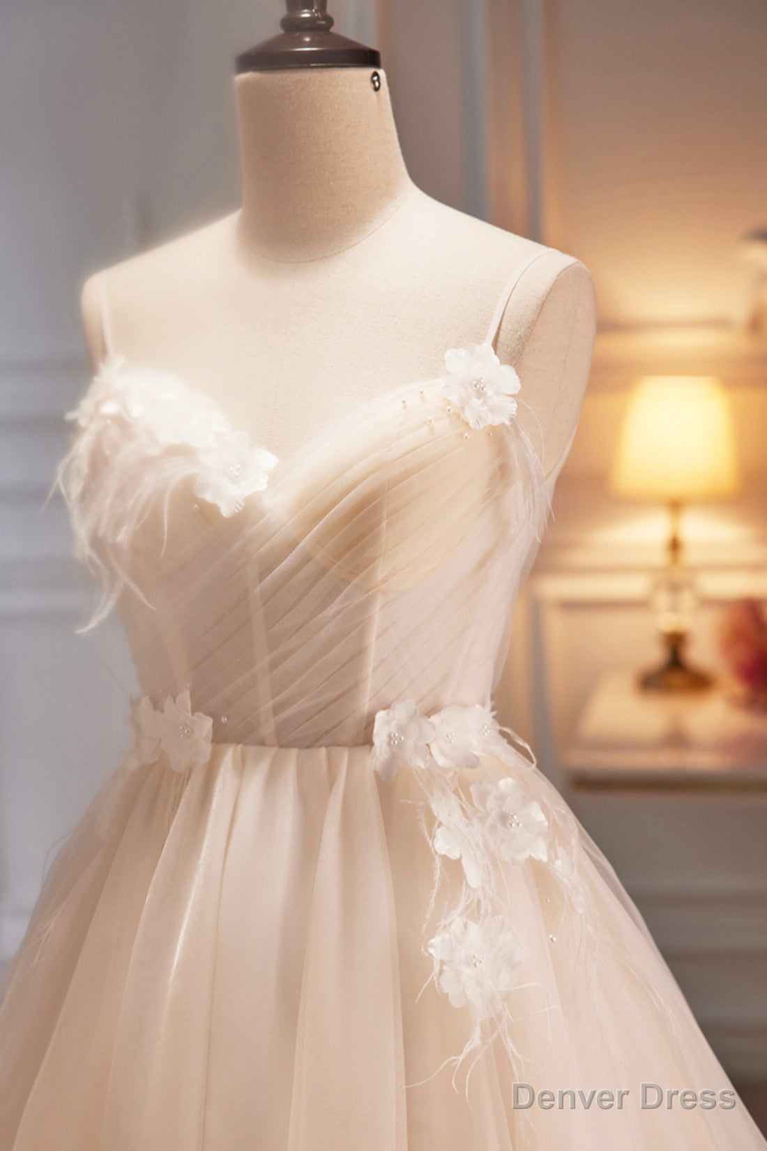 Spaghetti Strap V Neck Tulle Short Prom Dress, Cute Champagne Homecoming Dresses