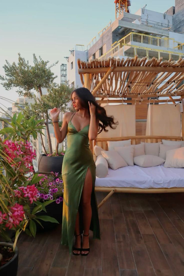 Spaghetti Straps Green Sexy Prom Dress Long Prom Dresses With Split Secondary image