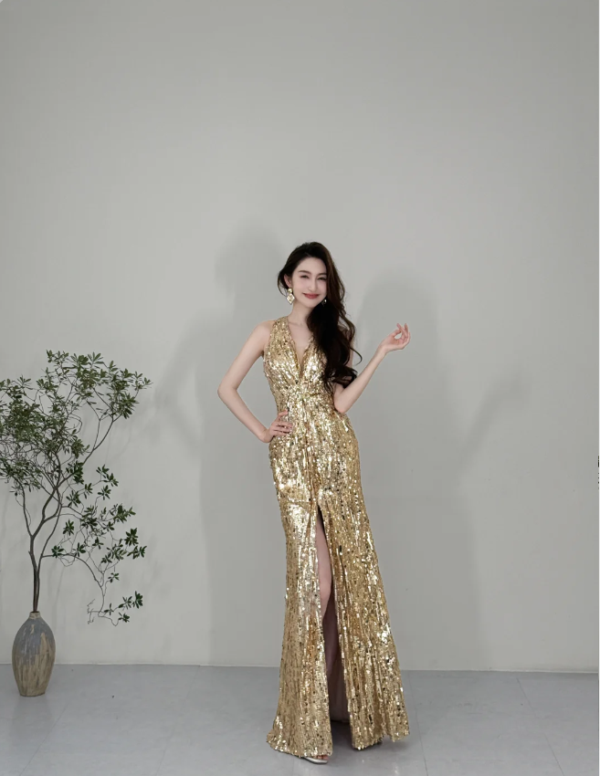 Sparkling Yellow Mermaid Deep V Halter Neck Slit Sequined Long Prom Dresses Evening Dresses