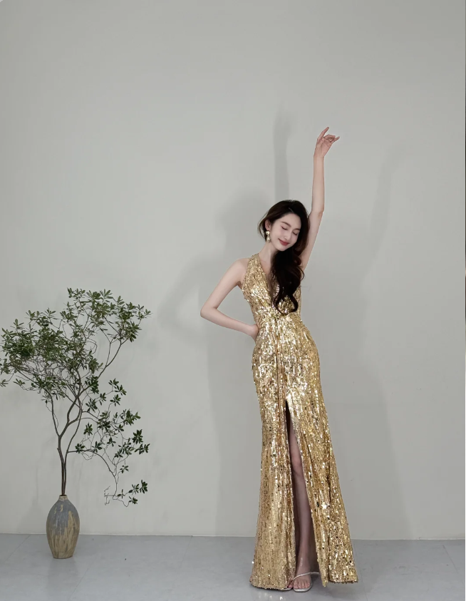 Sparkling Yellow Mermaid Deep V Halter Neck Slit Sequined Long Prom Dresses Evening Dresses