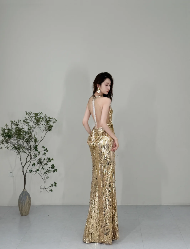 Sparkling Yellow Mermaid Deep V Halter Neck Slit Sequined Long Prom Dresses Evening Dresses