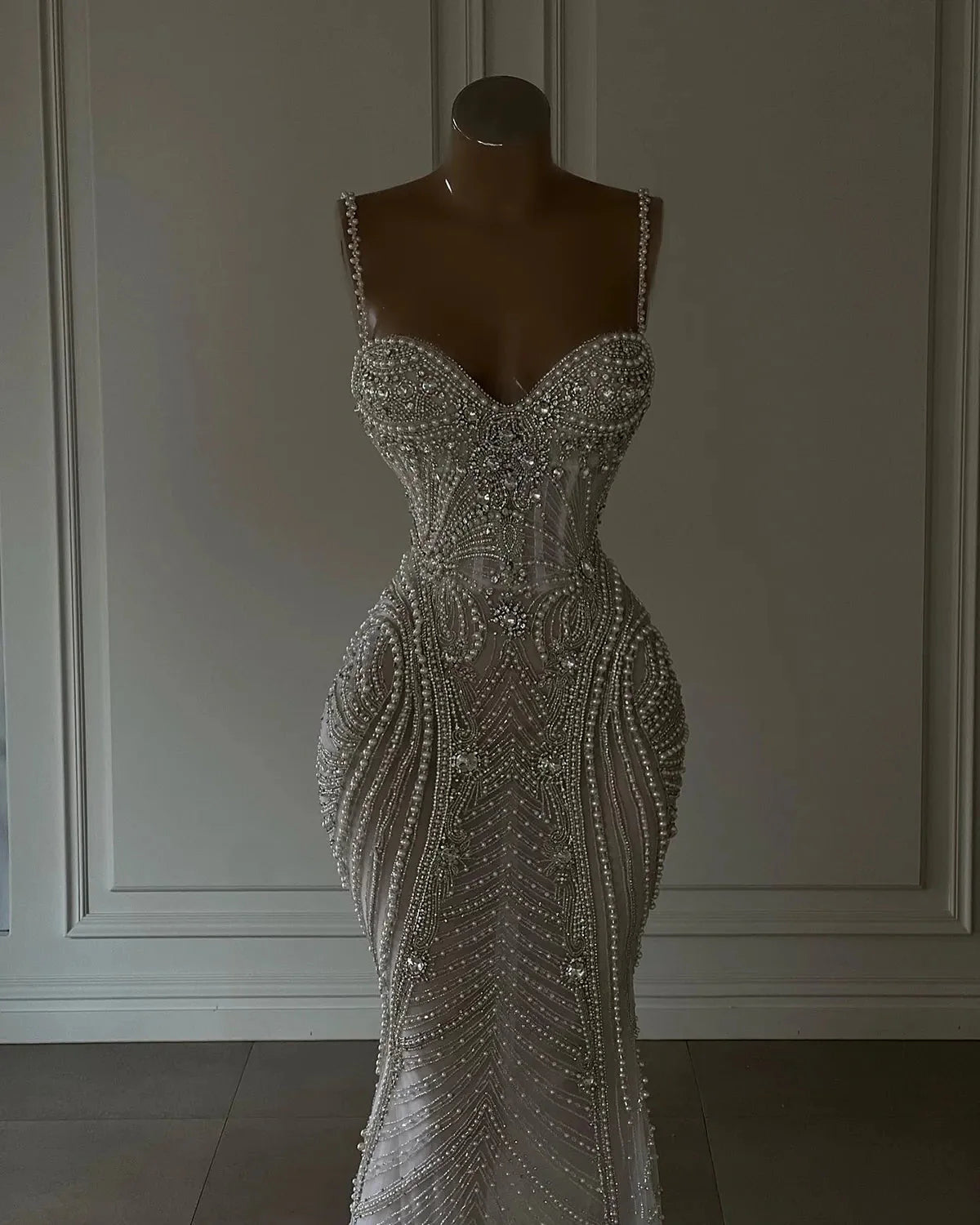 Sparkly Mermaid Spaghetti Straps White Sequin Beaded Wedding Dress Long Bridal Gowns Wedding Dresses