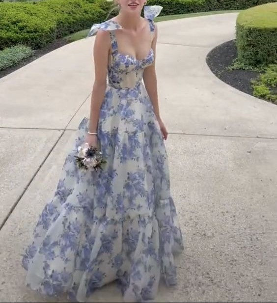Line Prom Dresses Secondary image