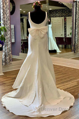 Square Neck Bow Back Trumpet Long Wedding Gown