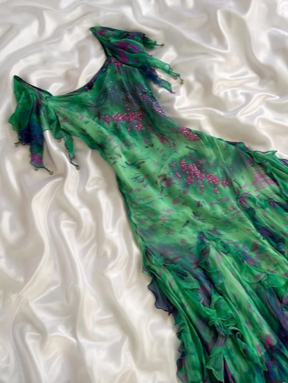 Stunning Green Double-Layered Flying Sleeves And Swaying Neck Chiffon Prom Dresses