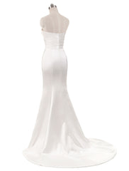 Stunning Ivory Wedding Dresses Strapless Mermaid Evening Dresses V Neck Sleeveless Split Beach Bridal Gown With Court Train