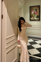 Stunning Sheath Halter Long Sleeves White Date Night Dress Ruffles Prom Dresses Birthday Outfit