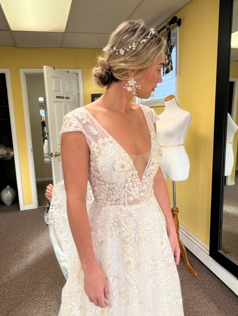 Stylish V Neck Tulle Applique Long Prom Dresses Secondary image