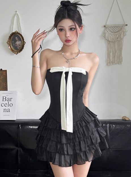 Sweet Black Tube Top Bowknot Herringbone Cake Skirt Homecoming Dresses Main image