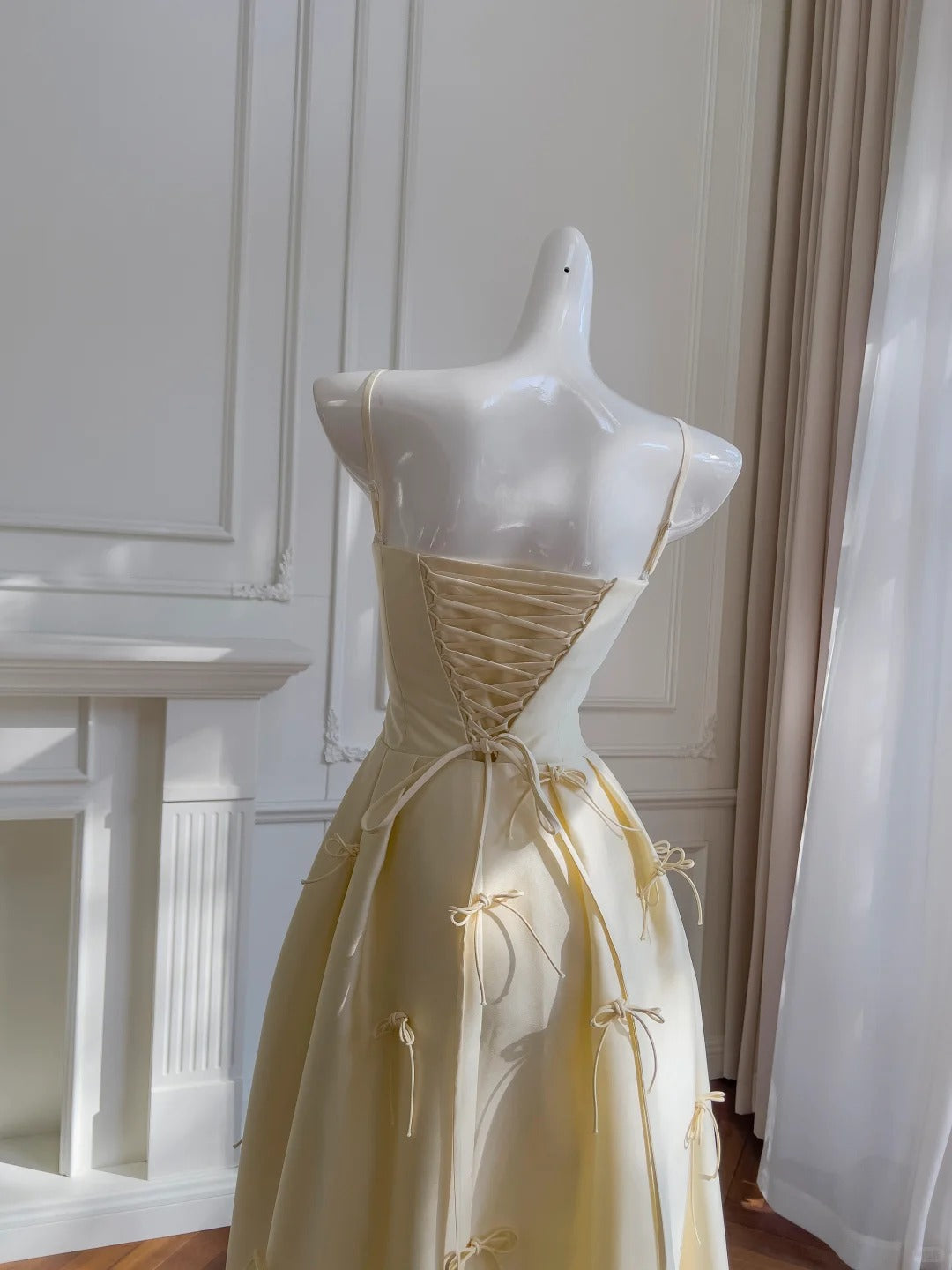 Sweet Light Yellow A-Line Spaghetti Strap Bow Satin Long Prom Dresses Evening Dresses Bridesmaid Dresses