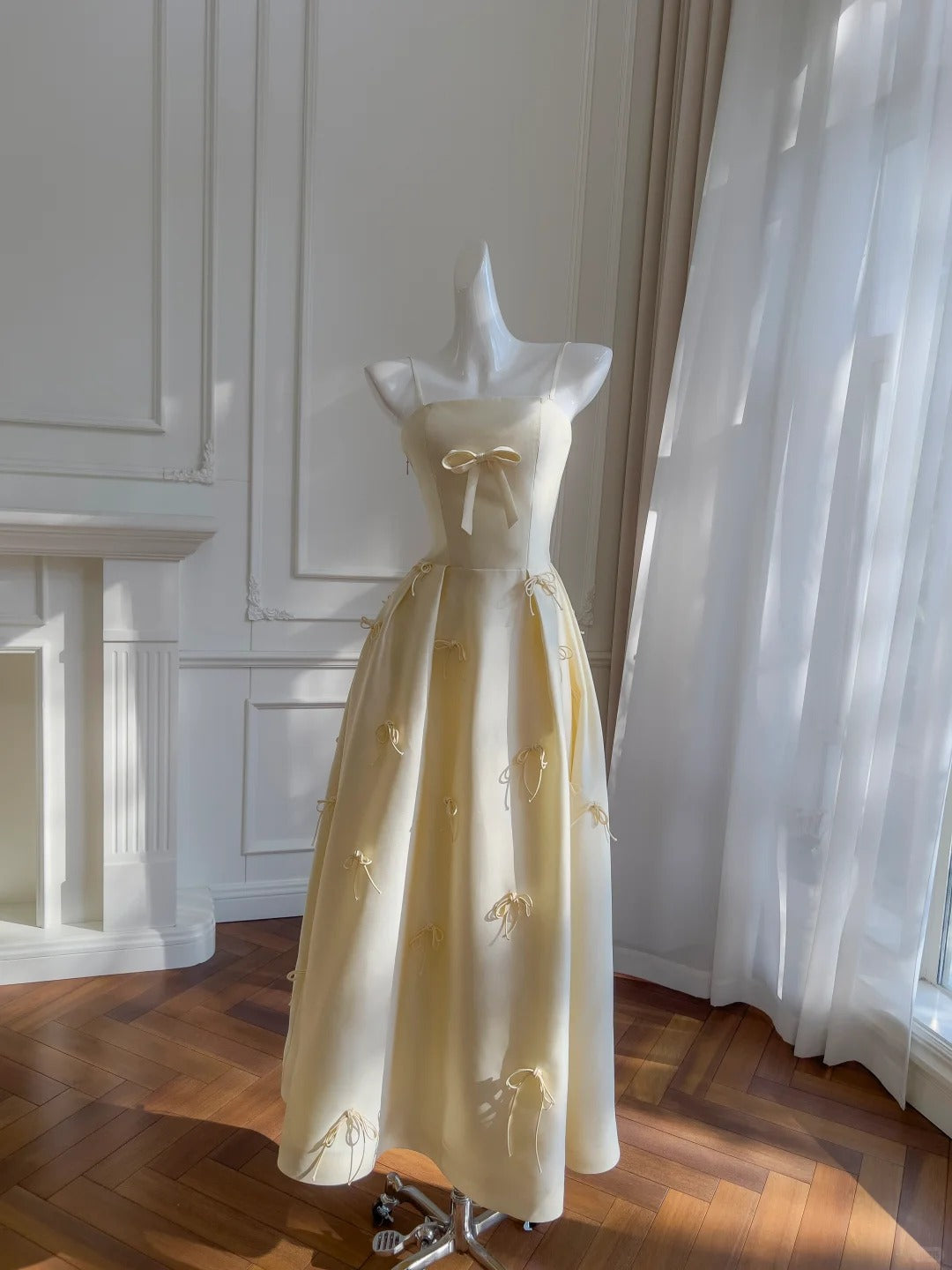 Sweet Light Yellow A-Line Spaghetti Strap Bow Satin Long Prom Dresses Evening Dresses Bridesmaid Dresses
