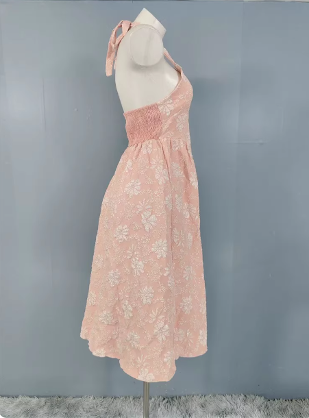 Sweet Pink A-Line Halter V-Neck Jacquard Prom Dresses
