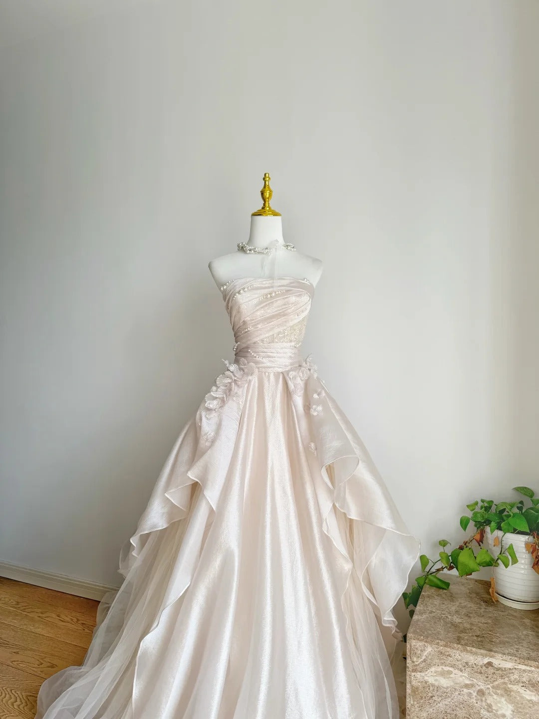 Sweet Pink A-Line Tulle Satin Long Prom Dress Strapless Applique Wedding Dresses