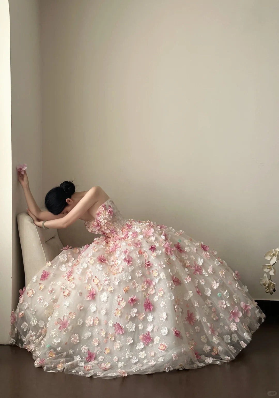 Sweet Pink And White Gradient Strapless 3D Floral Tulle Ball Gown Wedding Dresses Main image
