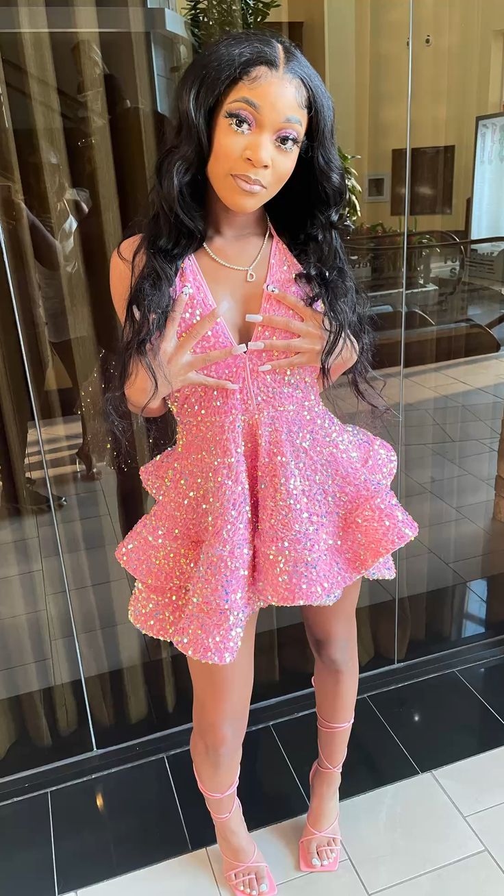 Sweet Pink Sequined V Neck Mini 17Th Birthday Homecoming Dresses