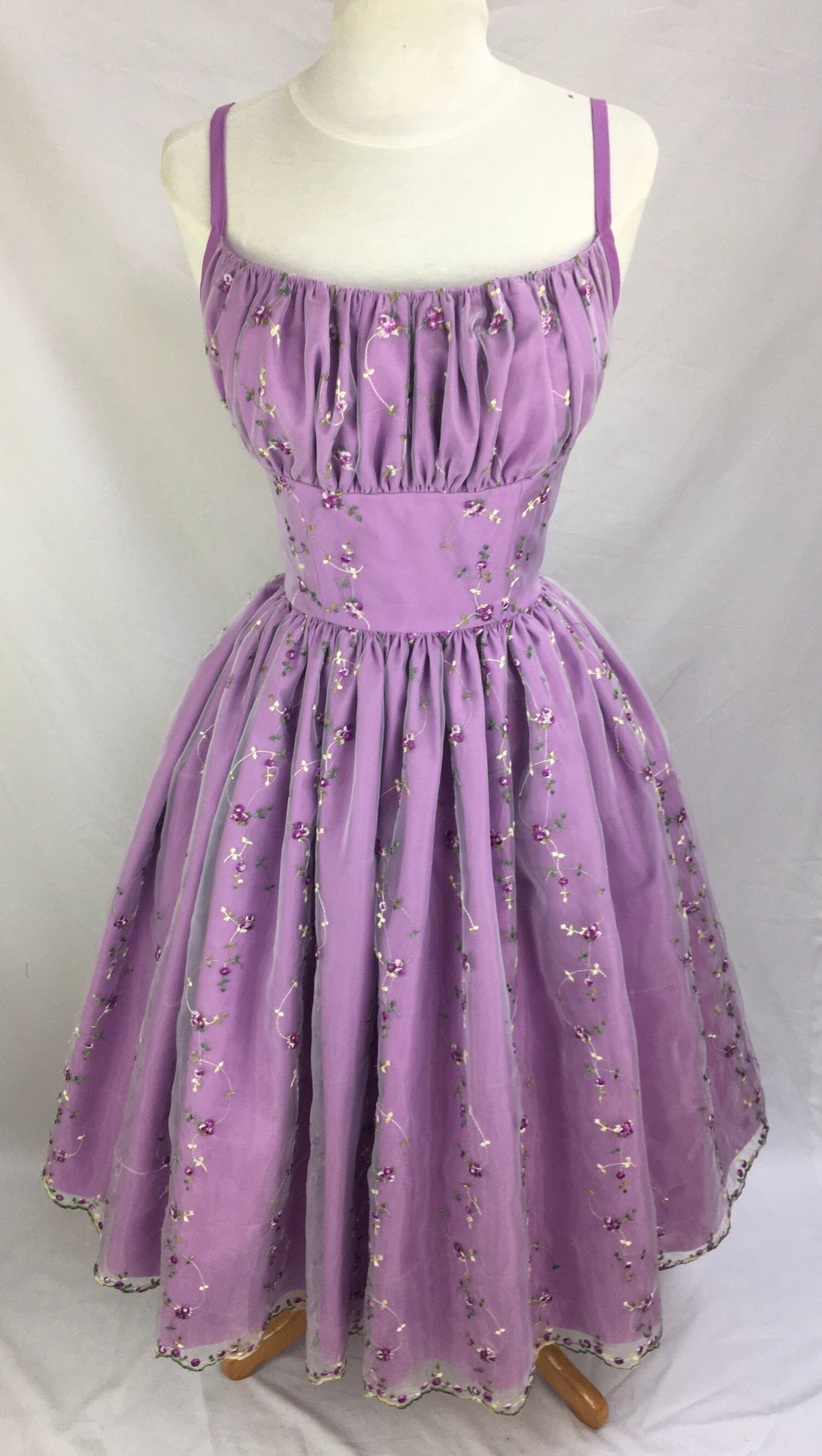 Sweet Purple Flower Embroidery Waist A-Line 16Th Birthday Homecoming Dresses Main image