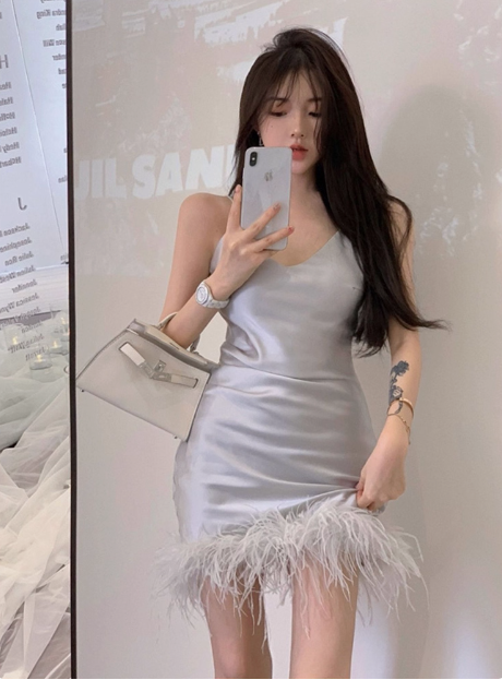 Sweet Strapless V-Neck Satin Feather 17Th Birthday Homecoming Dresses Main image