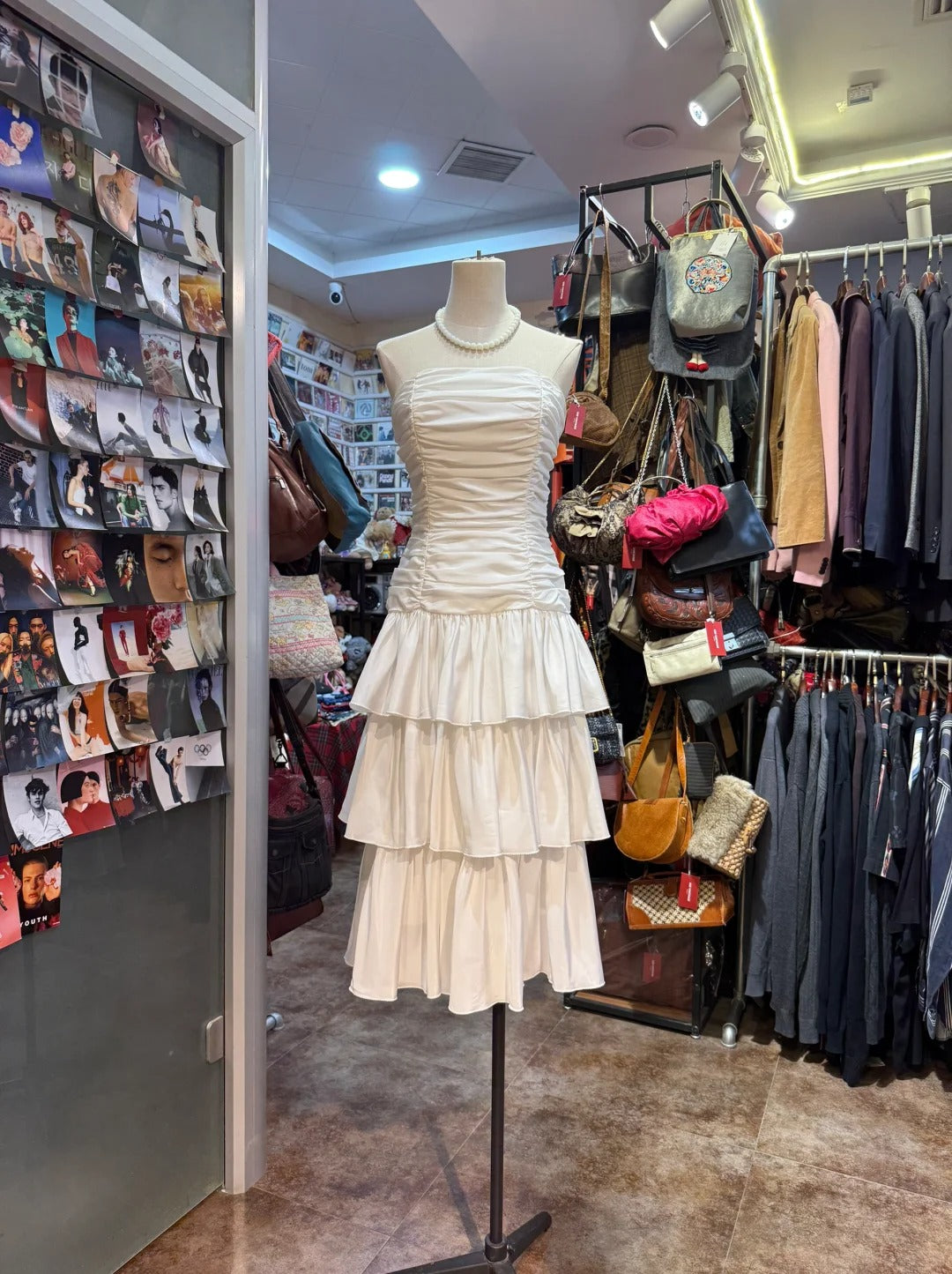Sweet White A-Line Strapless Pleated Satin Prom Dresses Evening Dresses Main image