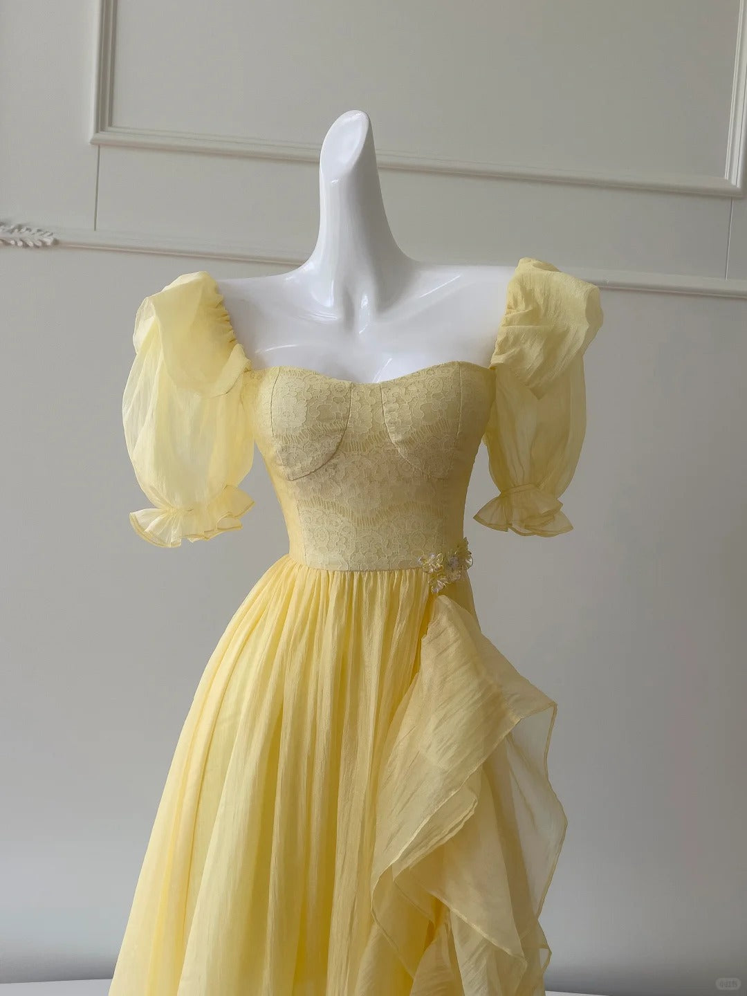Sweet Yellow A-Line Square Neck Puff Sleeve Lace Tulle Long Prom Dresses