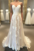 Sweetheart Floor-Length Appliques Lace Wedding Dresses