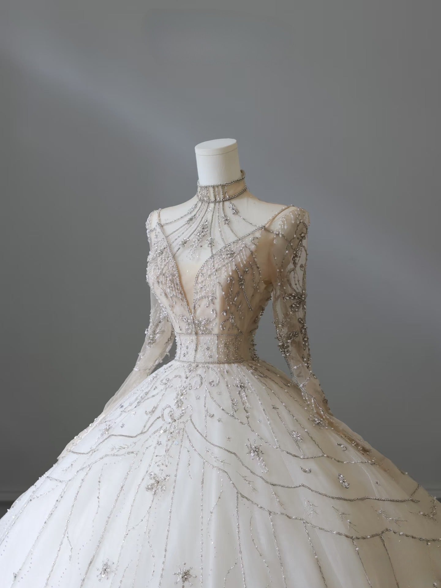 Timeless Ball Gowns High Neckline Tulle Long Sleeves Wedding Dress Bridal Dresses Secondary image