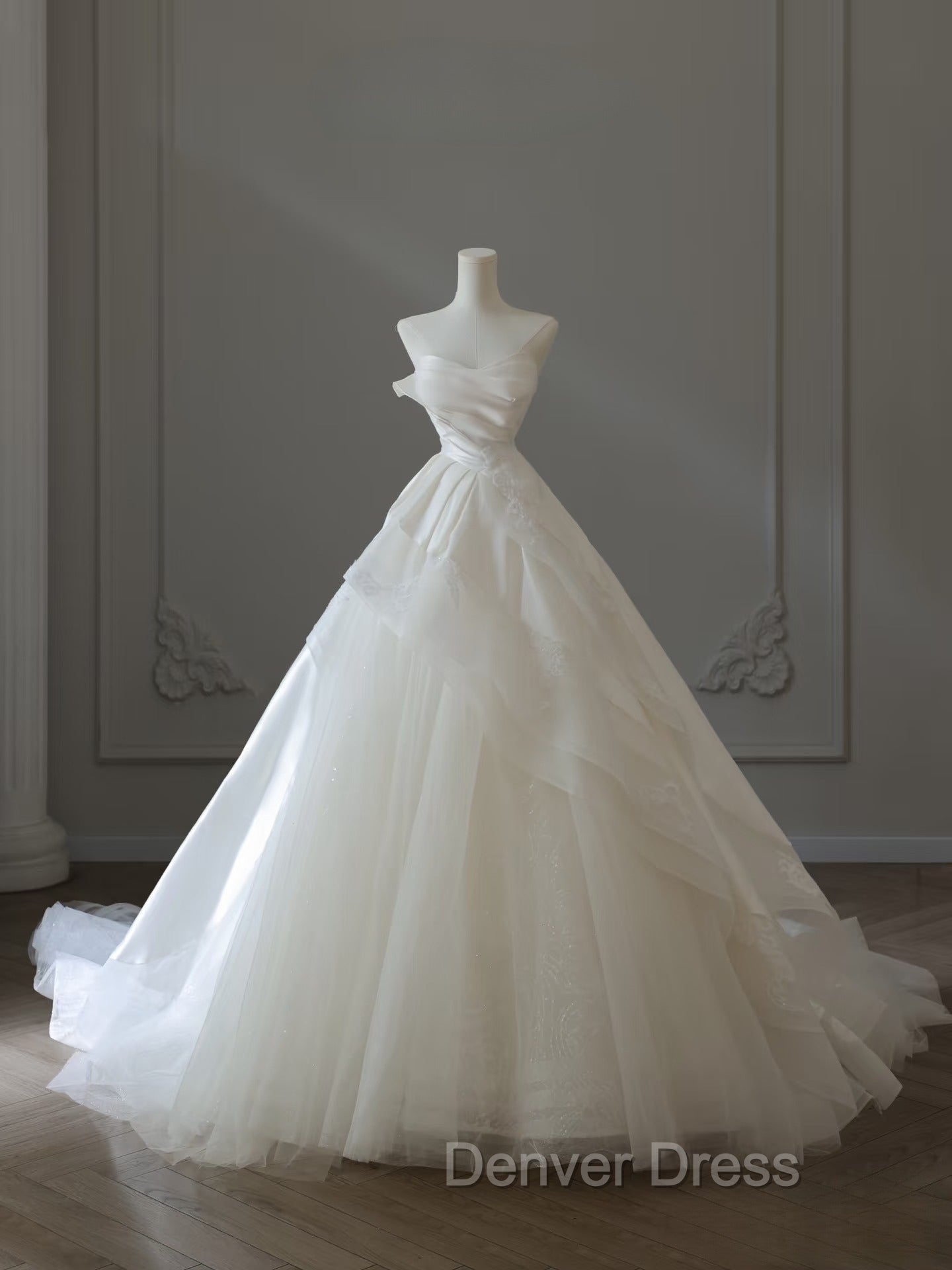 Timeless Ball Gowns Strapless Satin Ivory Long Wedding Dress Bridal Dresses