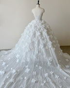 Timeless Ball Gown Sweetheart Sequin Floral White Wedding Dresses Brides Dresses