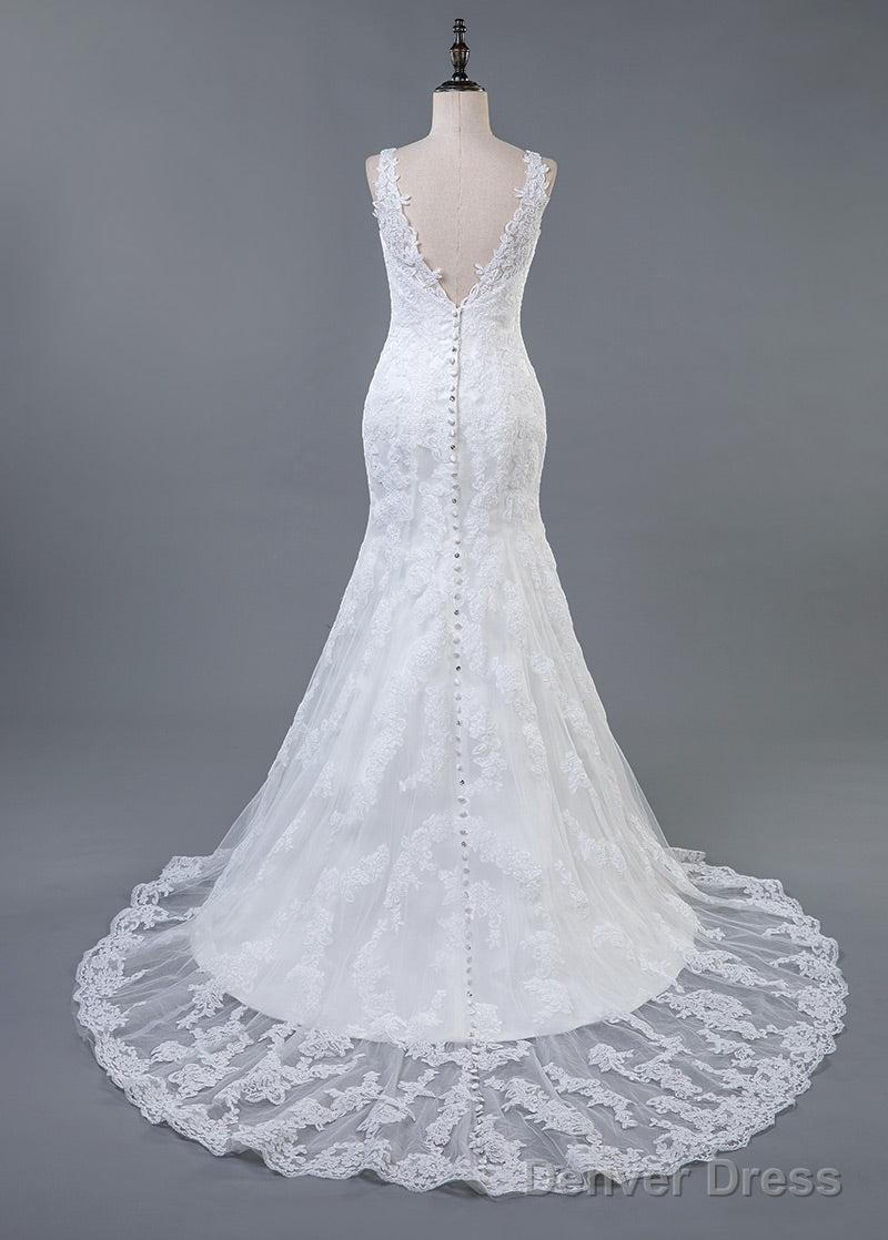 Trumpet/Mermaid Lace V-Neck Sweep Train Wedding Dresses