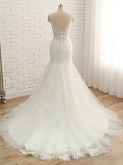 Trumpet/Mermaid V-Neck Sleeveless Applique With Beading Tulle Court Train Wedding Dresses