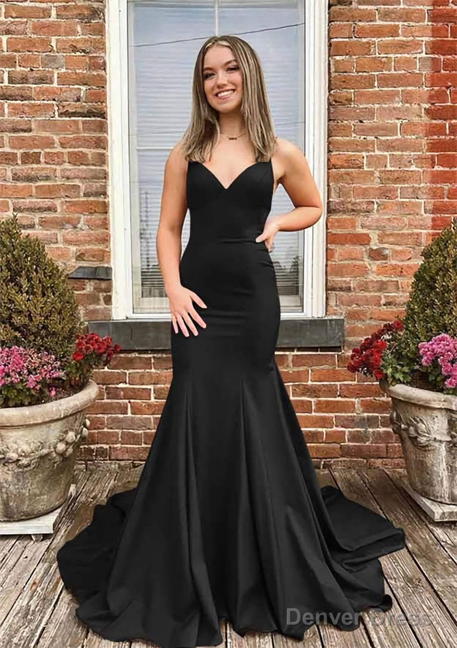 Trumpet Mermaid V Neck Spaghetti Straps Sweep Train Satin Prom Dresses