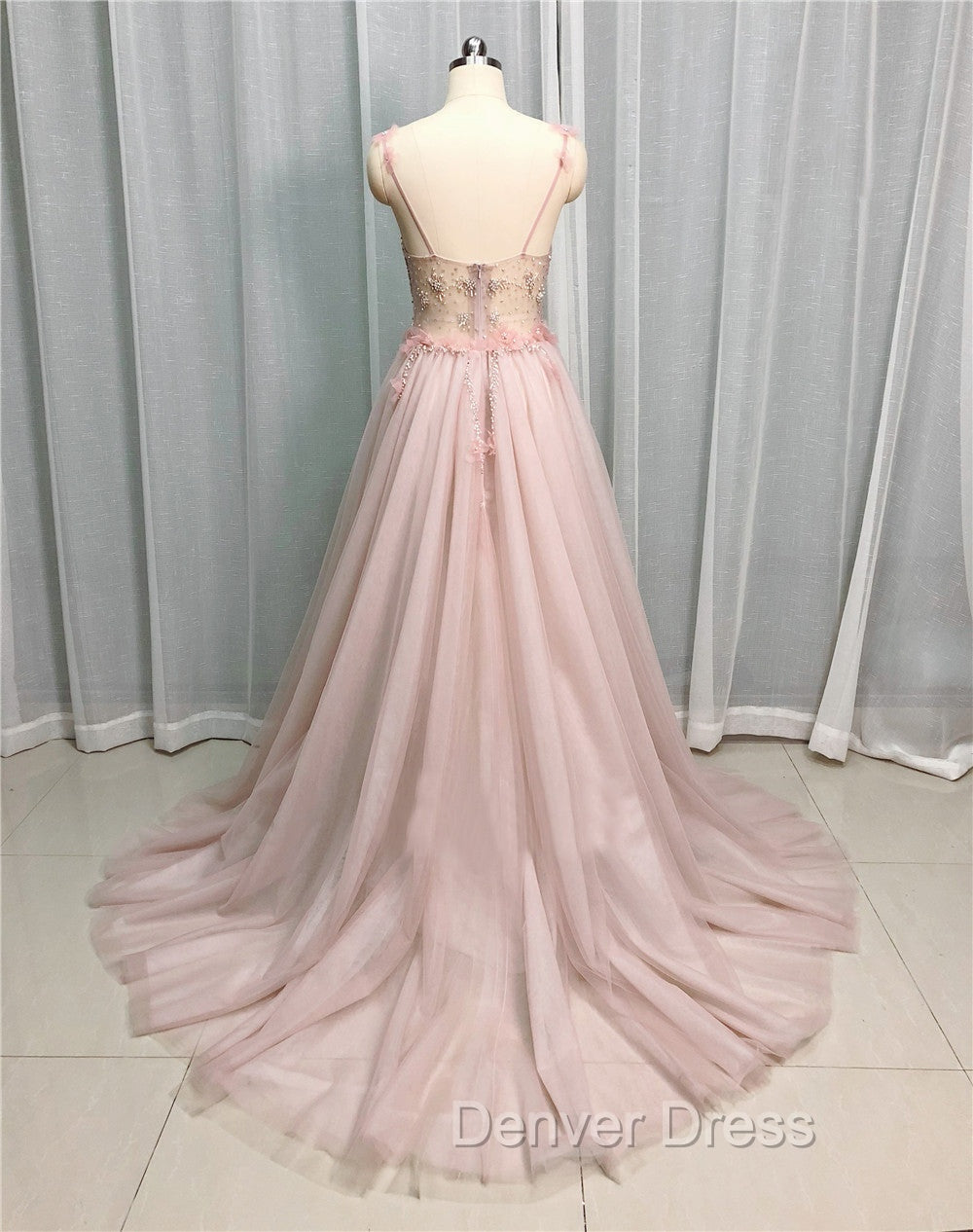 Tulle A Line Appliques Lace Wedding Dresses Secondary image